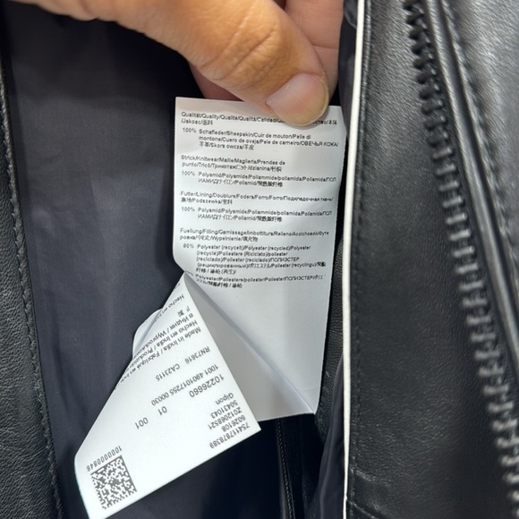 Hugo Boss 40R Leather Jacket - Picture 5 of 5